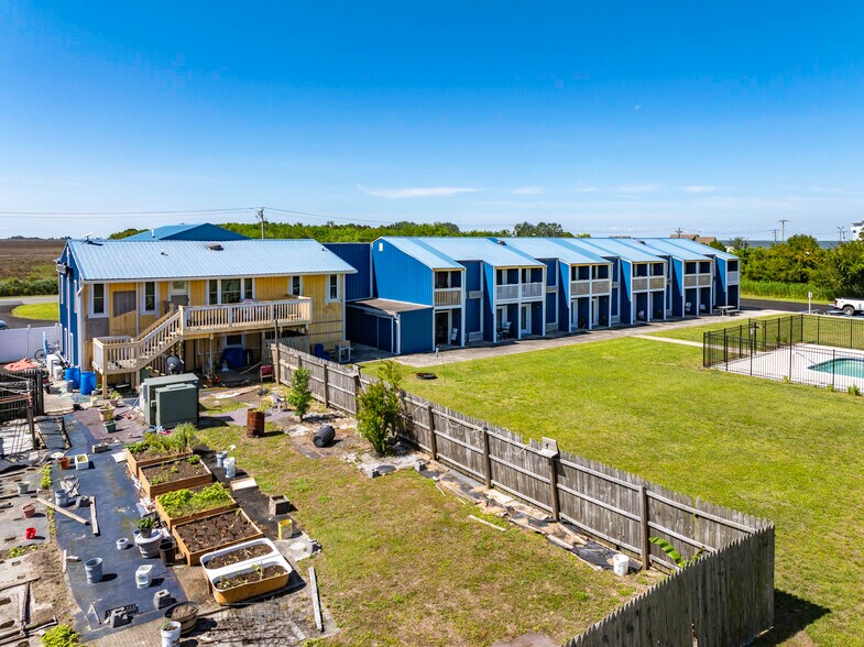 More Photos Of 700 Norris Harbor Dr, Crisfield Hotel For Sale