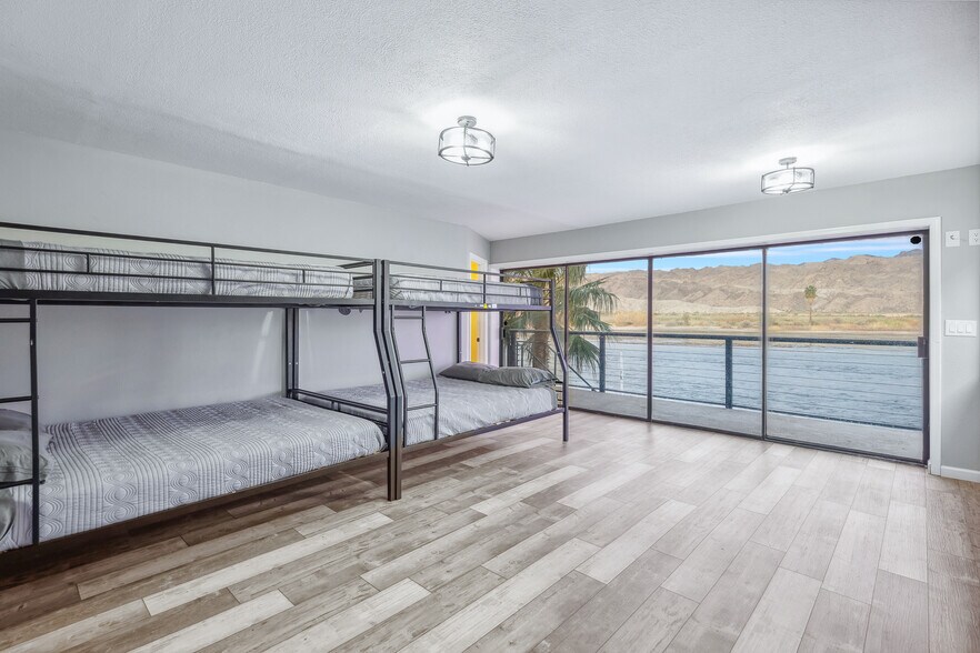 More Photos Of 1837 Riverside Dr, Bullhead City Specialty For Sale