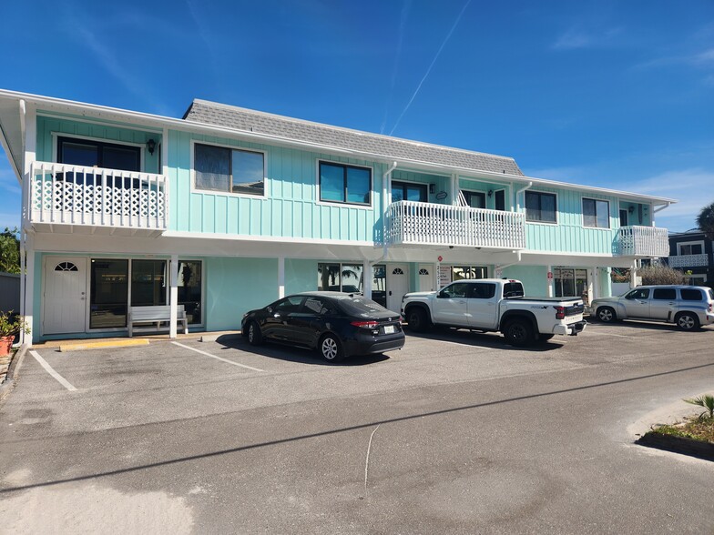 More Photos Of 2501 Gulf Dr N, Bradenton Beach, Bradenton Beach Storefront Retail Residential For Sale