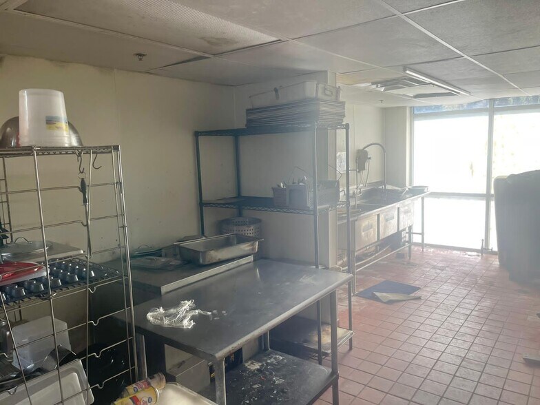 More Photos Of 1700 US-280, Phenix City Hotel For Sale