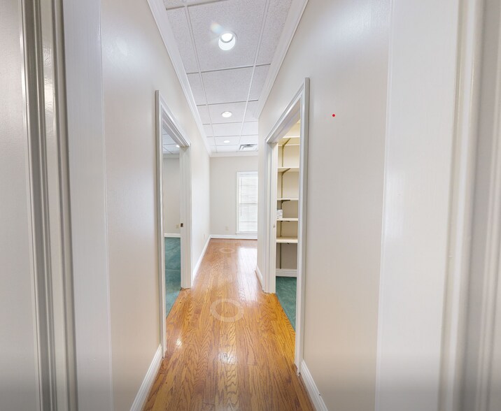 More Photos Of 5900 River Rd, Columbus Office For Lease