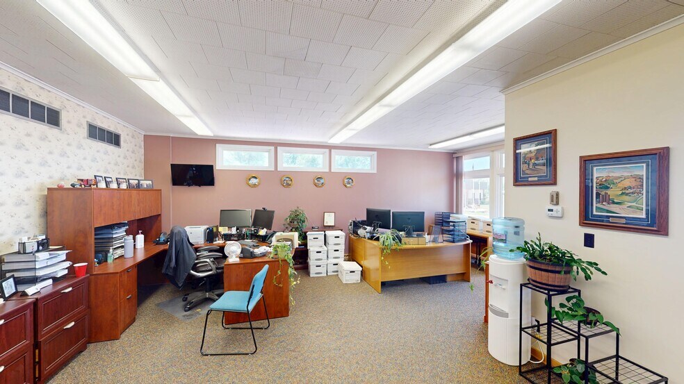 More Photos Of 22766 S Main St, Ettrick Office For Sale