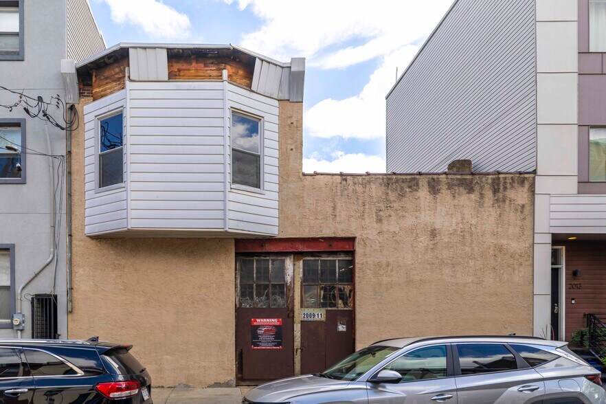 Primary Photo Of 2009-2011 E York St, Philadelphia Industrial For Sale