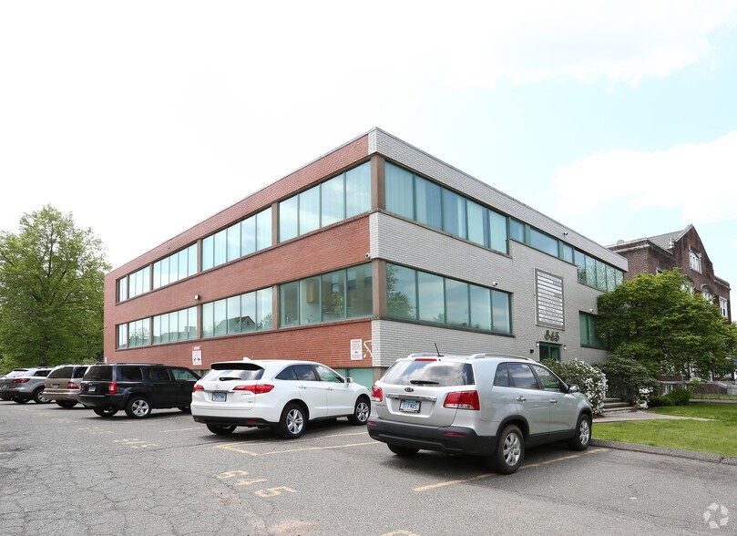 Primary Photo Of 645 Farmington Ave, Hartford Medical For Lease