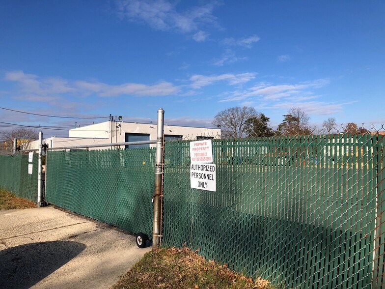 More Photos Of 800 Kennedy Blvd, Somerdale Distribution For Lease