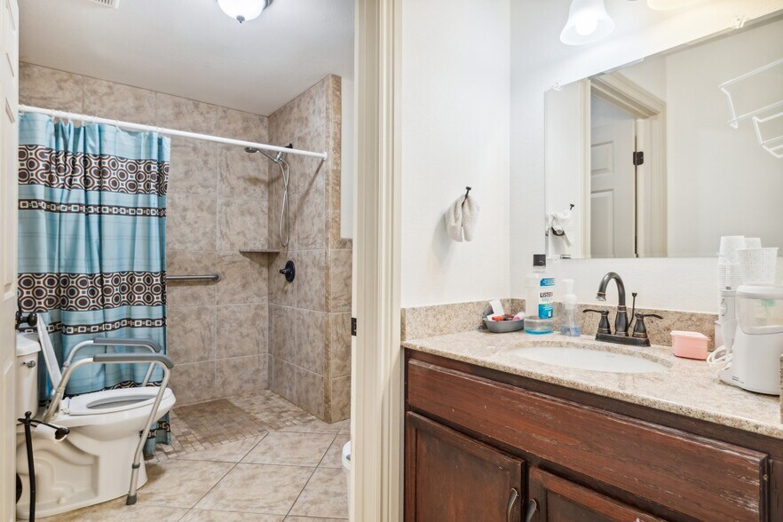 More Photos Of 8333 E Quarterline Rd, Mesa Assisted Living For Sale