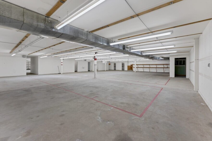 More Photos Of 703 N 7th St, Chewelah Manufacturing For Lease