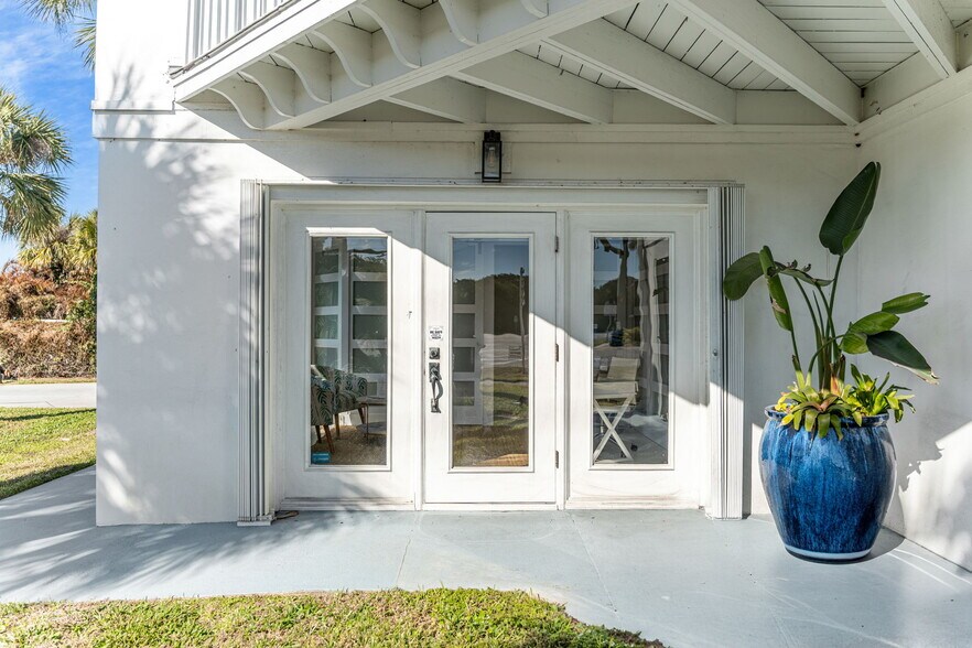 More Photos Of 9300 N A1A, Vero Beach Freestanding For Sale