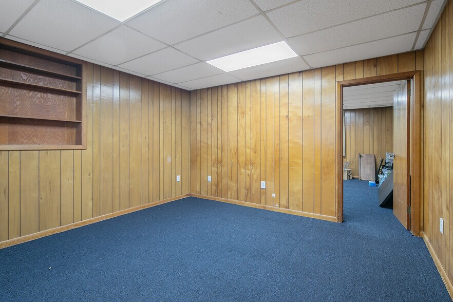 More Photos Of 214 Hawkins Ave, Sanford Medical For Sale