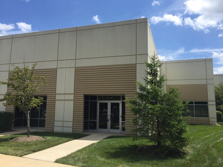 More Photos Of 4170 Lafayette Center Dr, Chantilly Light Distribution For Lease