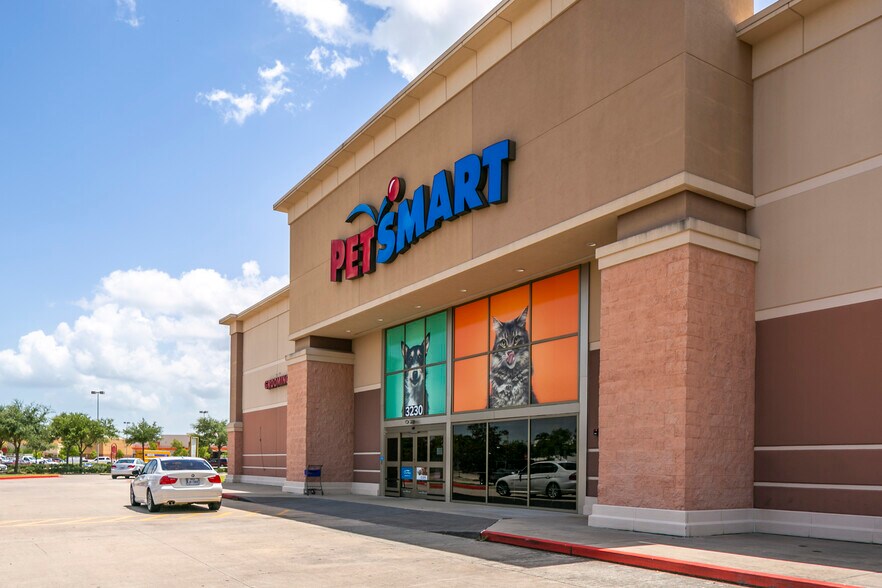 More Photos Of I 45, League City Unknown For Lease