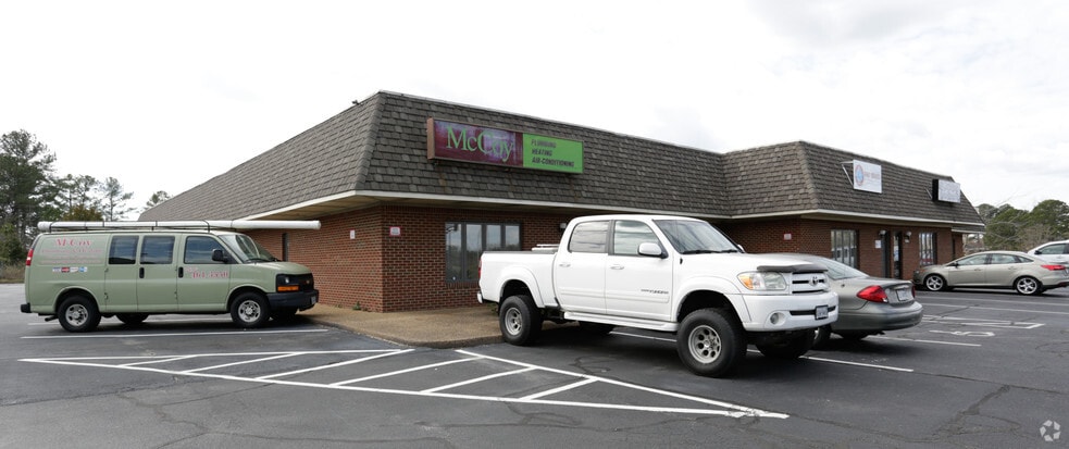 More Photos Of 5121 E Virginia Beach Blvd, Norfolk Light Distribution For Sale