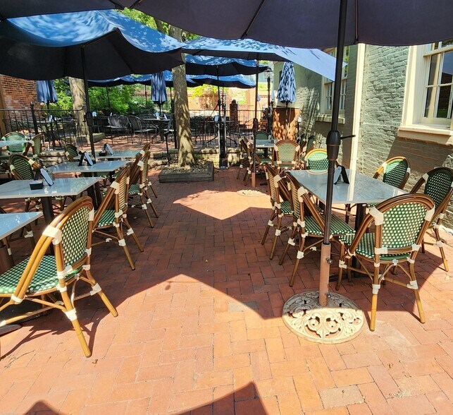 More Photos Of 515 S Main St, Saint Charles Restaurant For Sale