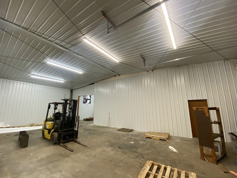 More Photos Of 650 Ridgewood Rd, Ridgeland Warehouse For Lease