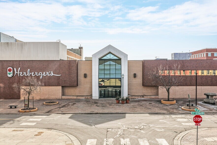 More Photos Of 600-660 W Saint Germain St, Saint Cloud Freestanding For Sale