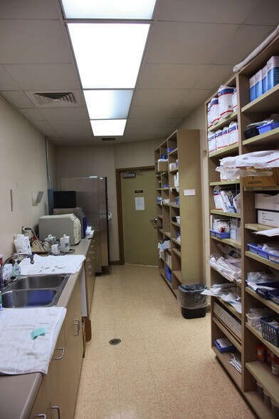 More Photos Of 2117 Veterans Dr SE, Decatur Healthcare For Sale