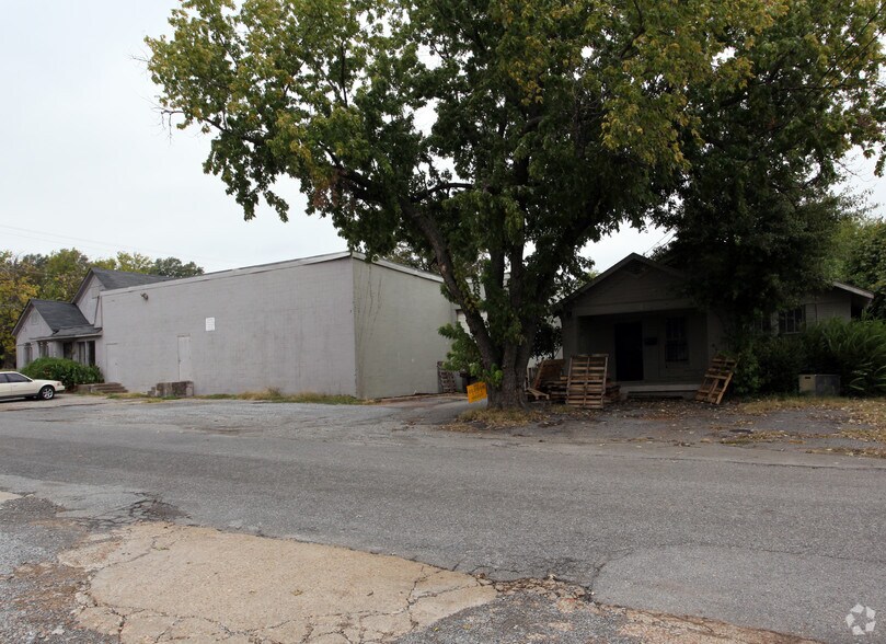 More Photos Of 2634 Yale Ave, Memphis Warehouse For Sale