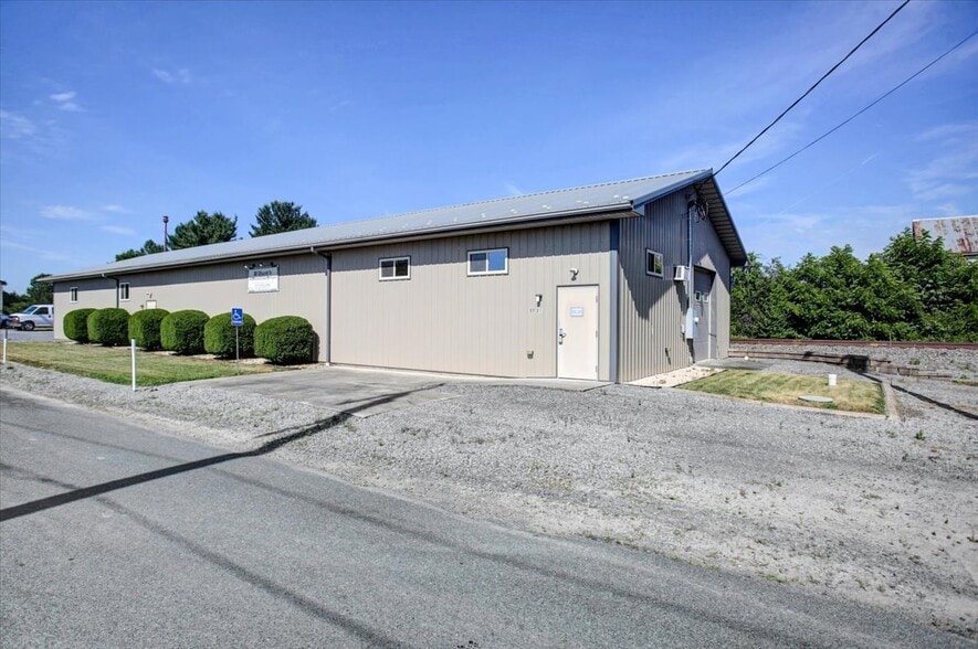 Primary Photo Of 5751 Colorado St. Ext., Chambersburg Flex For Sale