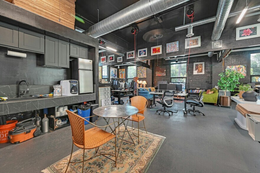 More Photos Of 259 Kinderkamack Rd, Hackensack Loft Creative Space For Sale
