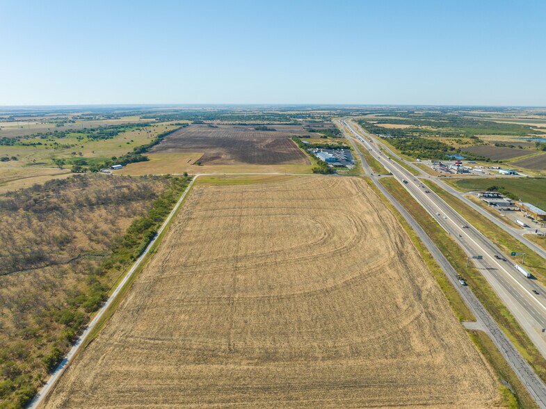 More Photos Of I-35 W / HCR 3115, Abbott Land For Sale