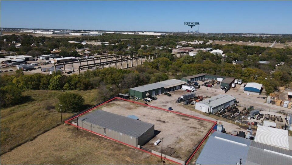 More Photos Of 322 Thomas Pl, Everman Industrial For Sale