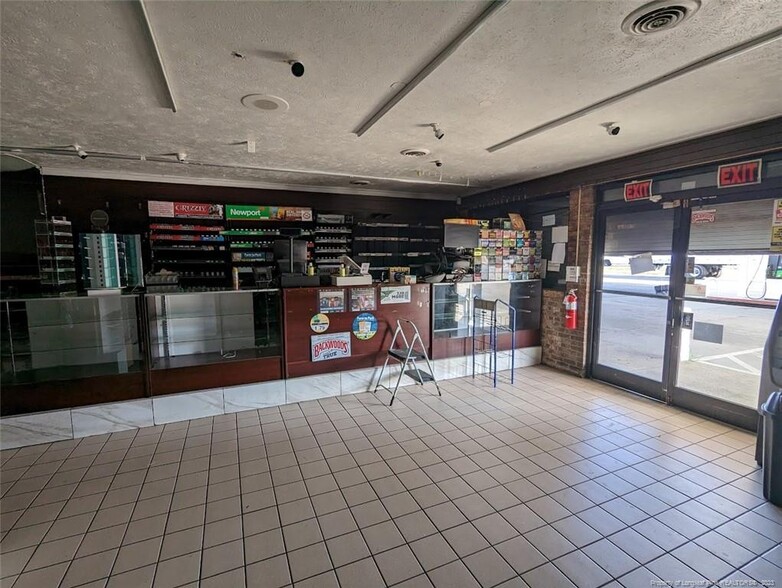 More Photos Of 526 Aberdeen Rd, Raeford Service Station For Sale