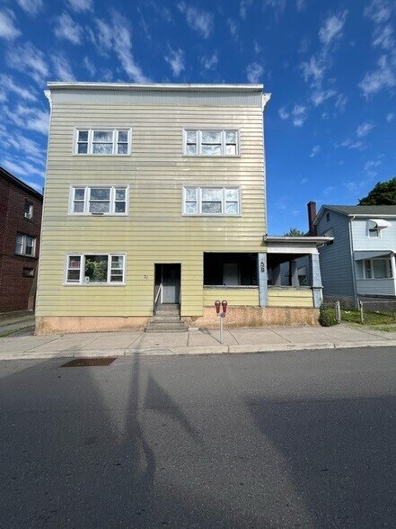 More Photos Of 48 S Kennedy Dr, Mcadoo Apartments For Sale