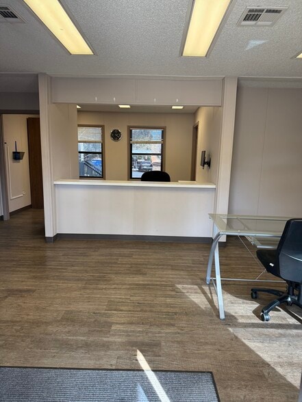 More Photos Of 1128 Dean Forest Rd, Savannah Office For Lease