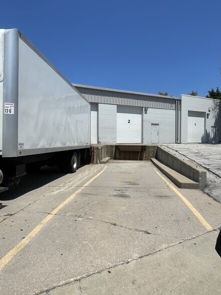 Primary Photo Of 1306 E Hartman Ave, Omaha Light Distribution For Lease