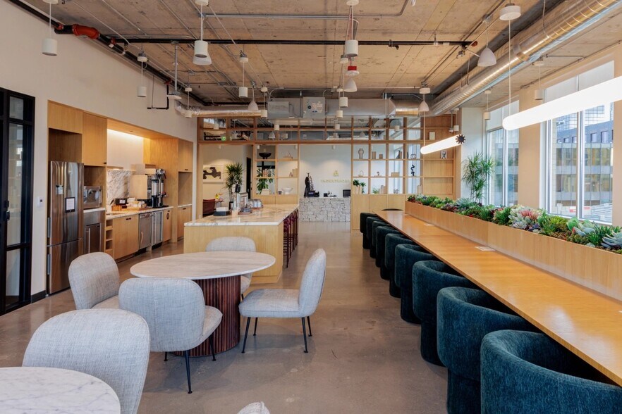 More Photos Of 4311 11th Ave NE, Seattle Office For Lease