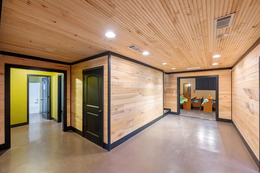 More Photos Of 215 Baker Rd, Huntingdon Lodge Meeting Hall For Sale