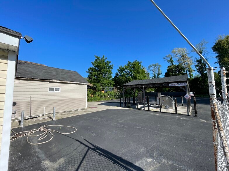 More Photos Of 2433 Middle Country Rd, Centereach Freestanding For Sale