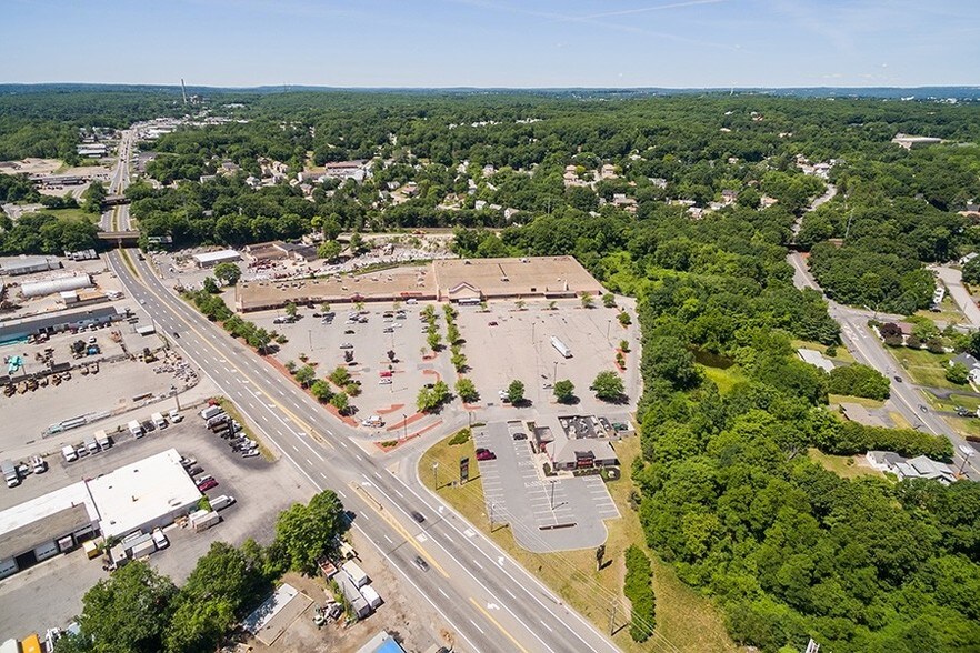 More Photos Of 50 SW Cutoff, Worcester Freestanding For Lease