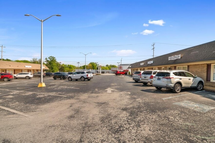 More Photos Of 5803-5805 Lee Hwy, Chattanooga Medical For Sale