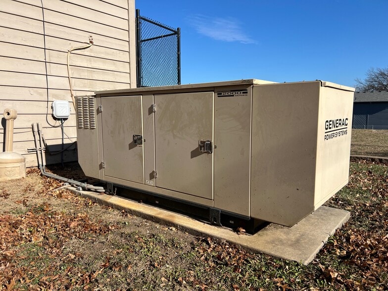 More Photos Of 4216 S Hocker Dr, Independence Office For Sale