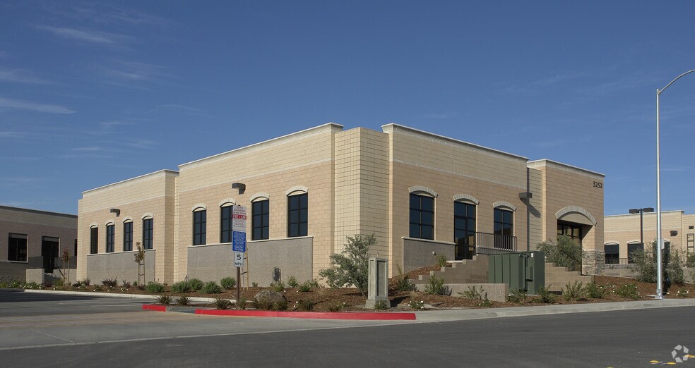 More Photos Of 3252 Constitution Dr, Livermore Office For Lease
