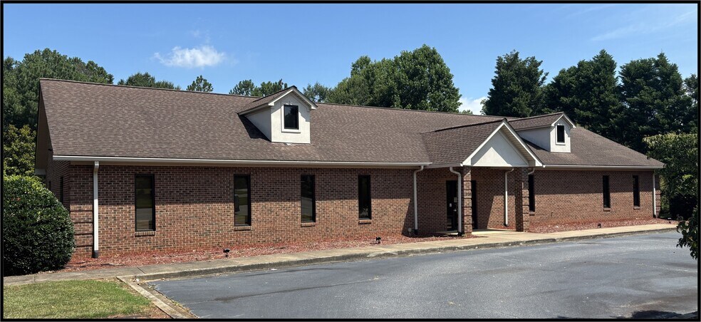 Primary Photo Of 2926 E Main Street Ext, Spartanburg Office For Sale