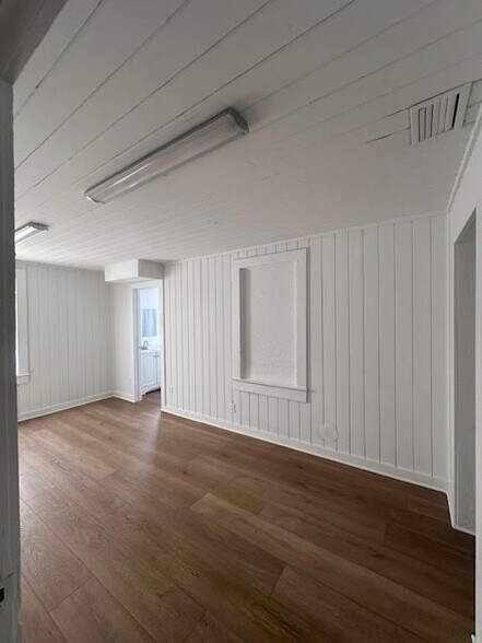 More Photos Of 3100 E Moody Blvd, Bunnell Office Residential For Lease