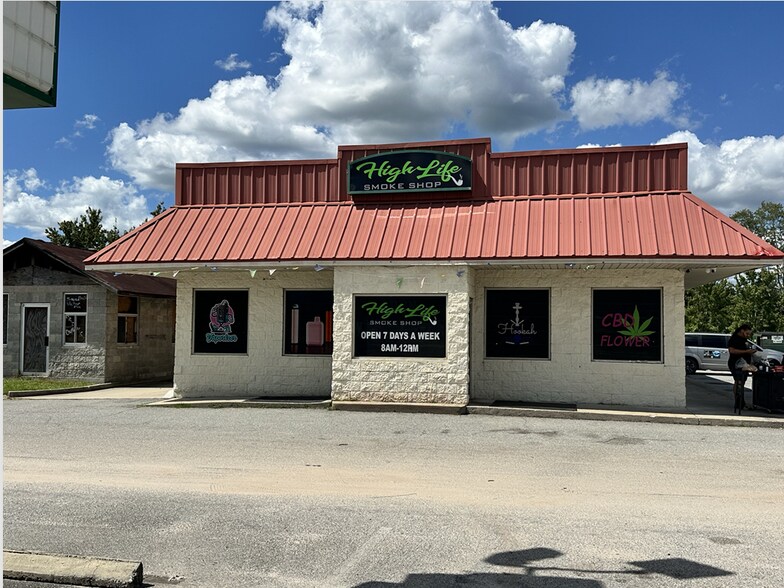 Primary Photo Of 245 Slaten St, Hinesville Storefront For Sale