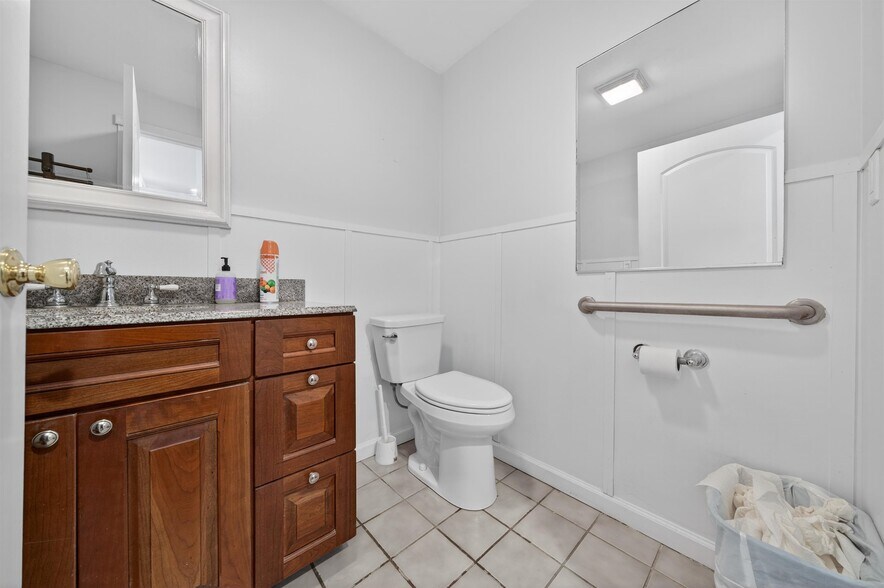 More Photos Of 531 Route 32, Highland Mills Office For Sale