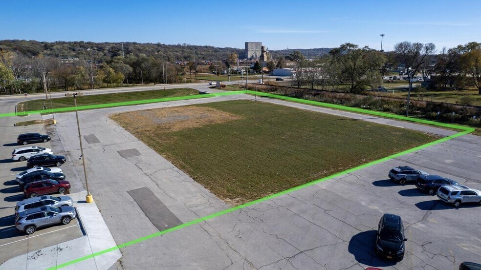 More Photos Of 1702 N 16th St, Council Bluffs Land For Sale