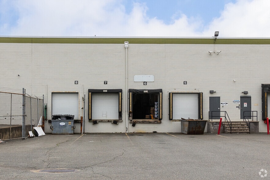 More Photos Of 900 Hart St, Rahway Warehouse For Lease