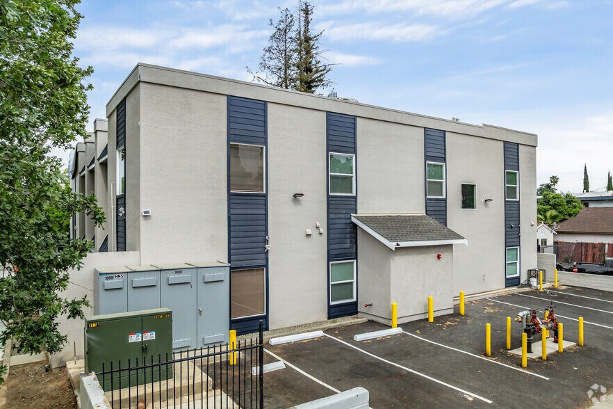 More Photos Of 3000 T St, Sacramento Apartments For Sale