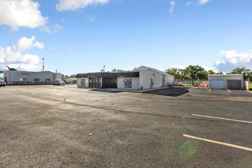 More Photos Of 501 Veterans Memorial Hwy, Council Bluffs Freestanding For Sale
