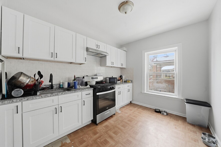 More Photos Of 4948-58 W Dickens Ave, Chicago Apartments For Sale