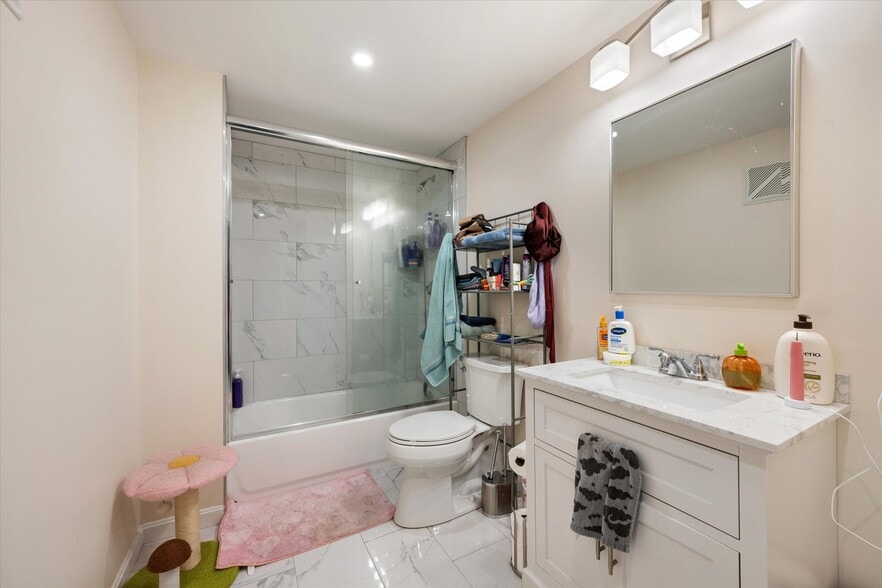 More Photos Of 72 3rd St, Bangor Apartments For Sale