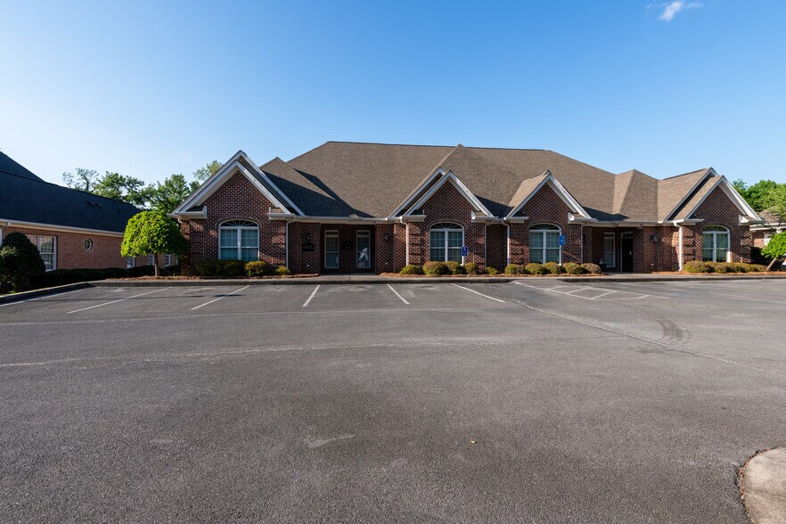 Primary Photo Of 111 Laurel Creek Rd Se, Calhoun Medical For Lease