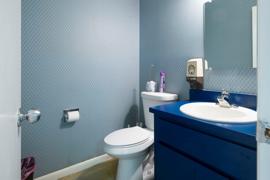 More Photos Of 1801 SE Hillmoor Dr, Port Saint Lucie Medical For Lease