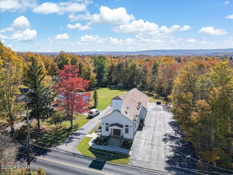More Photos Of 186 Ledgedale Rd, Lake Ariel Apartments For Sale