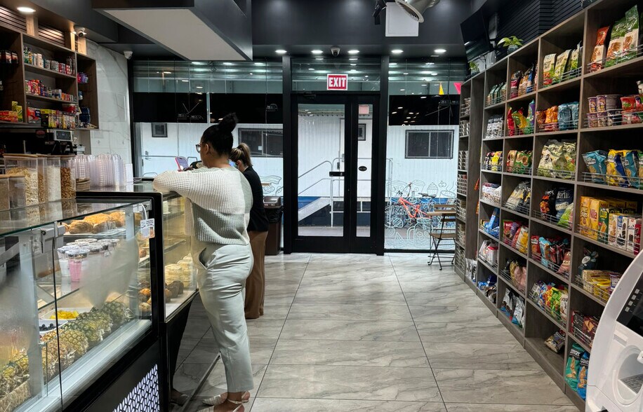 More Photos Of 2254 31st St, Astoria Storefront Retail Office For Lease